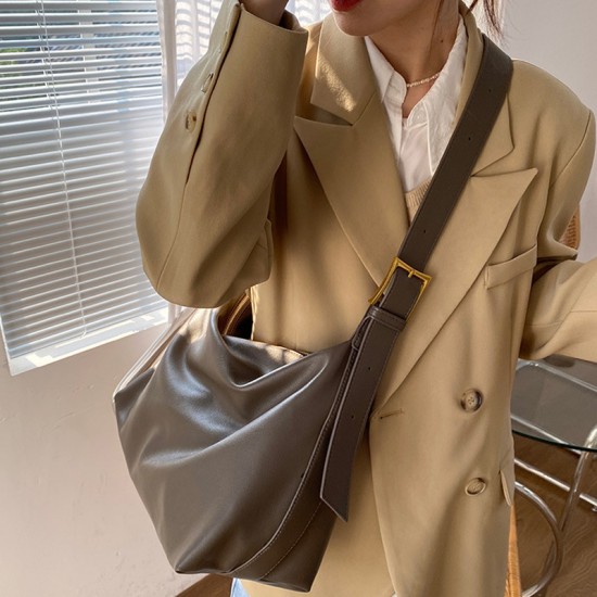 Korean-Style Large-Capacity Slouchy Minimalist Shoulder Bag - New Large Tote Crossbody Bag for Students