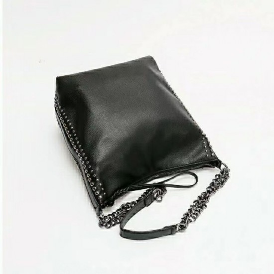 New Korean-Style Trendy Rivet Shoulder Bag - Fashion Casual Large-Capacity Crossbody Bucket Bag for Women, Wholesale Available