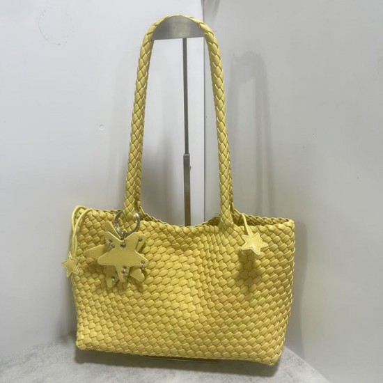 Qiangqiang's Same-Style Crossbody Bag - Handmade Woven Horizontal Tote Bag, Large-Capacity Luxury Large Bag, Handheld/Shoulder/Armpit Style