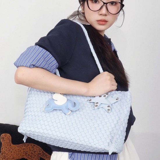 European & American Retro Large-Capacity Commuter Handbag - Fashion Minimalist Handmade Woven Bag, Soft Leather Versatile Shoulder Parent-Child Bag